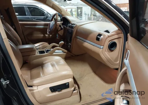 2005 Porsche Cayenne z USA, uszkodzony, nr VIN WP1AA29PX5LA24100